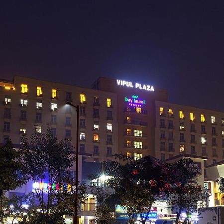 Hotel Bay Laurel Retreat ฟารีดาบัด ภายนอก รูปภาพ