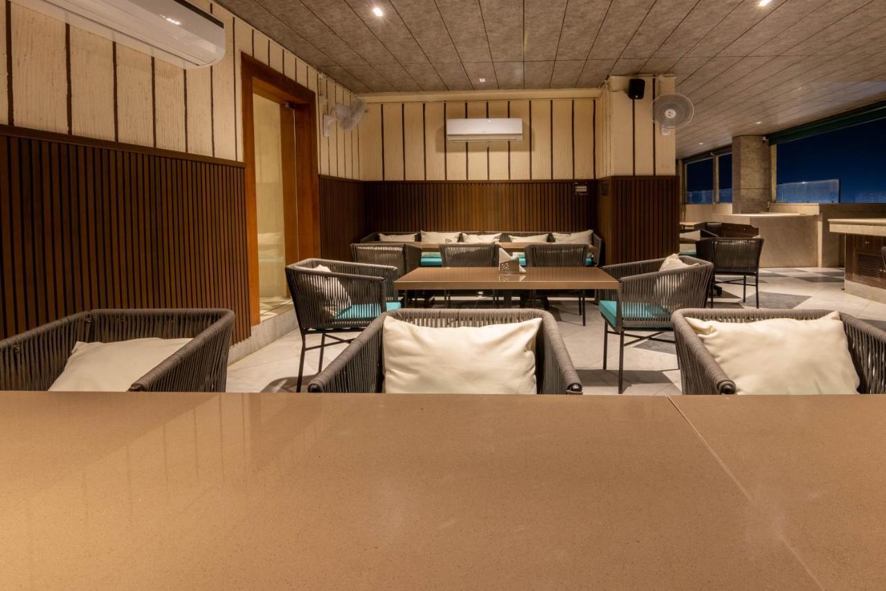 Hotel Bay Laurel Retreat ฟารีดาบัด ภายนอก รูปภาพ