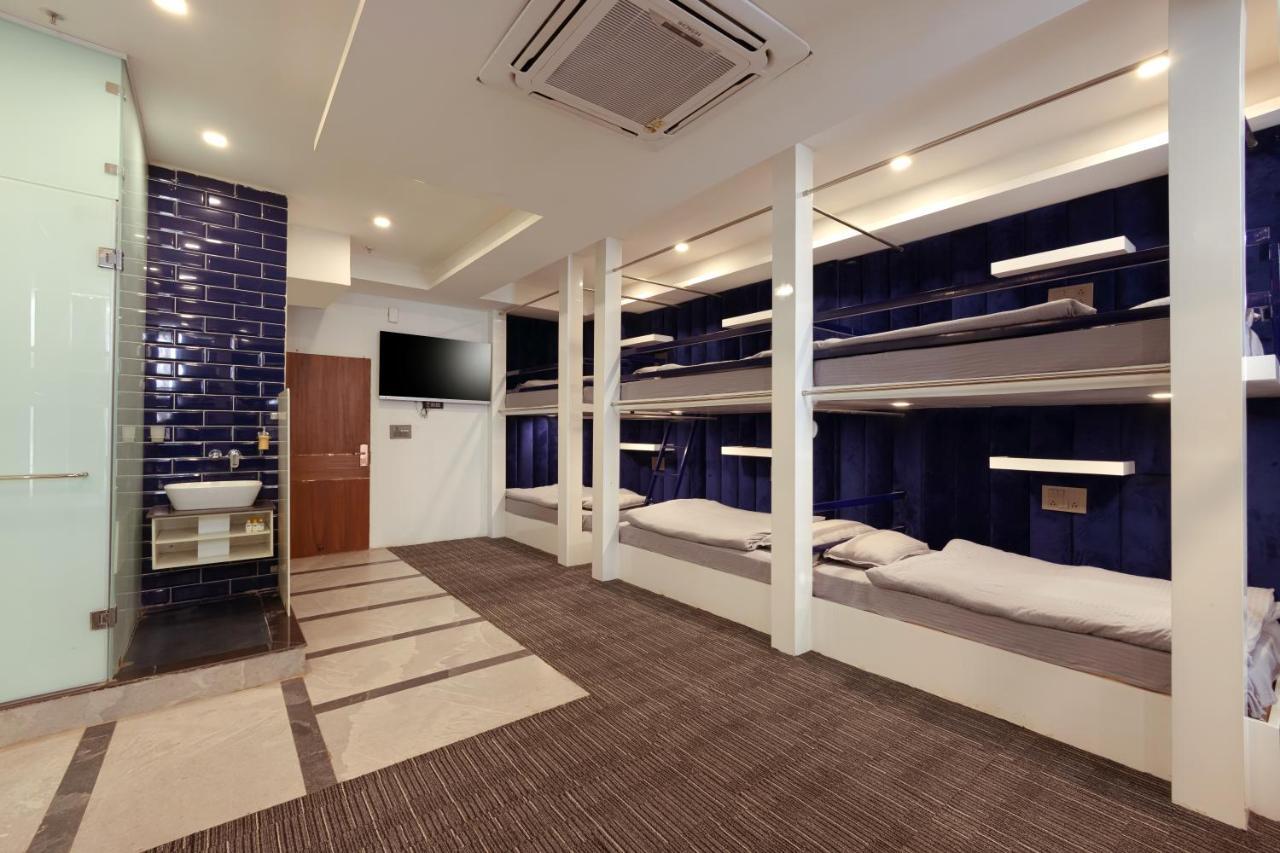 Hotel Bay Laurel Retreat ฟารีดาบัด ภายนอก รูปภาพ