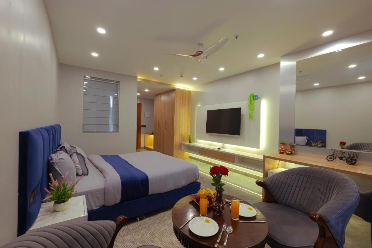 Hotel Bay Laurel Retreat ฟารีดาบัด ภายนอก รูปภาพ