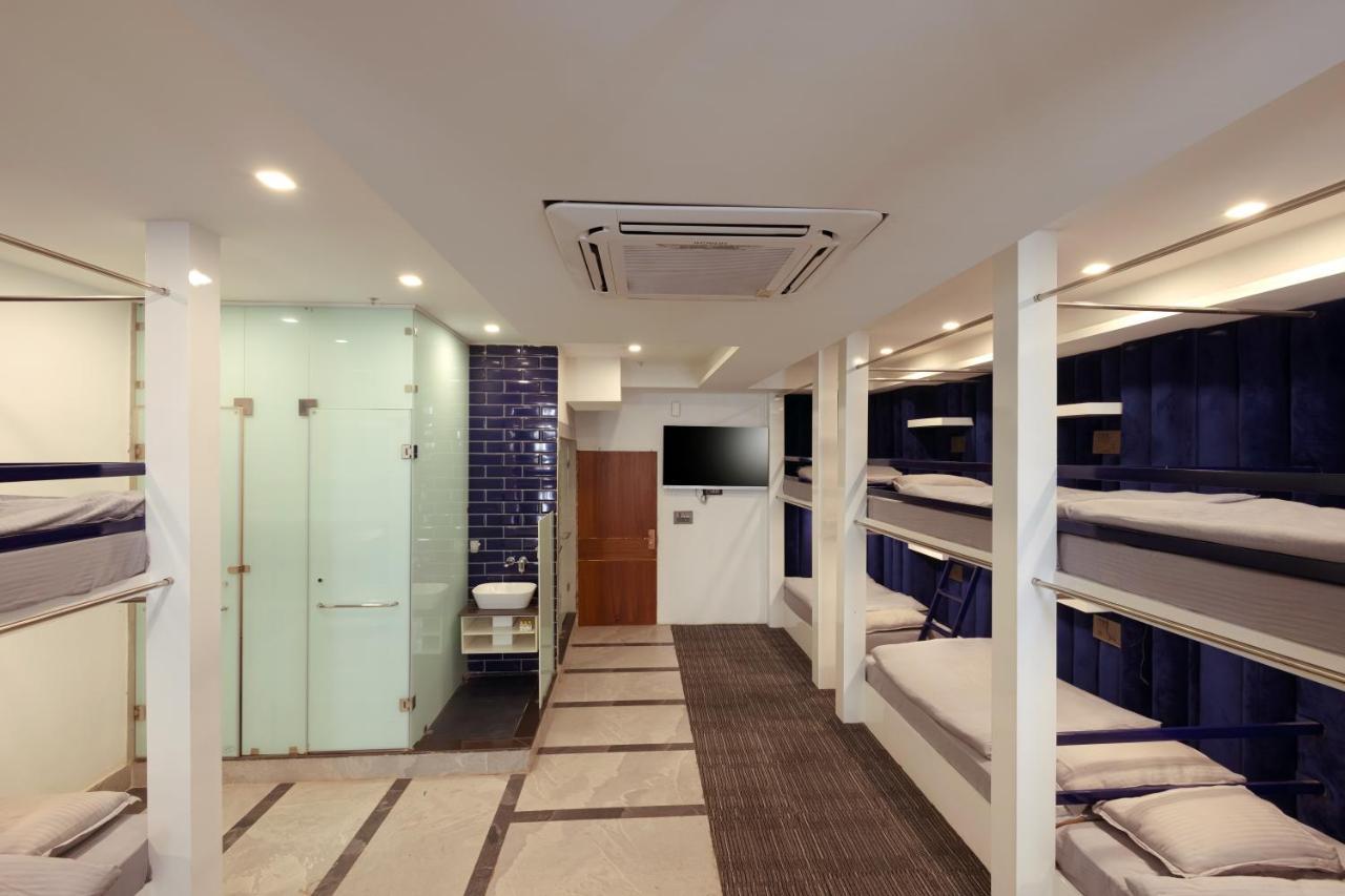 Hotel Bay Laurel Retreat ฟารีดาบัด ภายนอก รูปภาพ