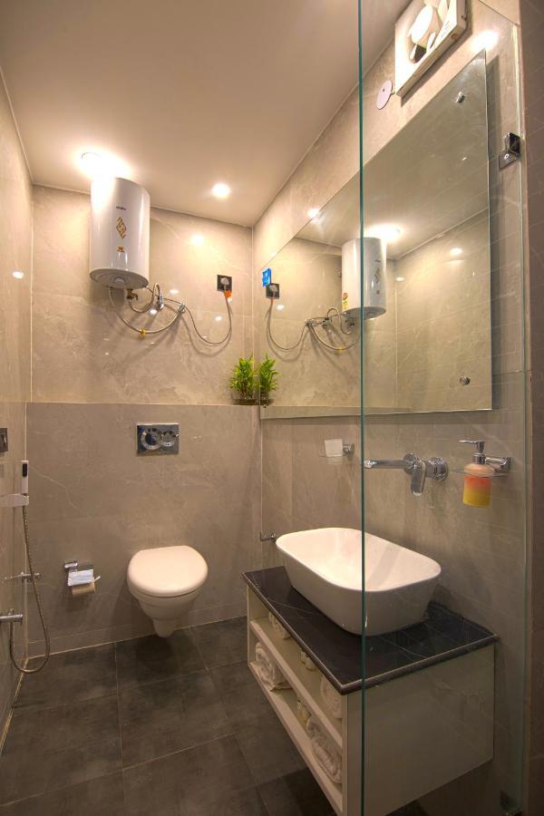 Hotel Bay Laurel Retreat ฟารีดาบัด ภายนอก รูปภาพ